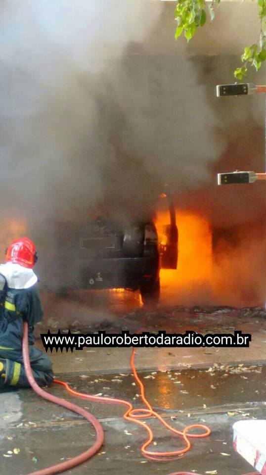 carro incendiado3