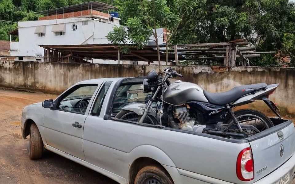 POLÍCIA MILITAR RECUPERA MOTOCICLETA FURTADA EM MIRADOURO
