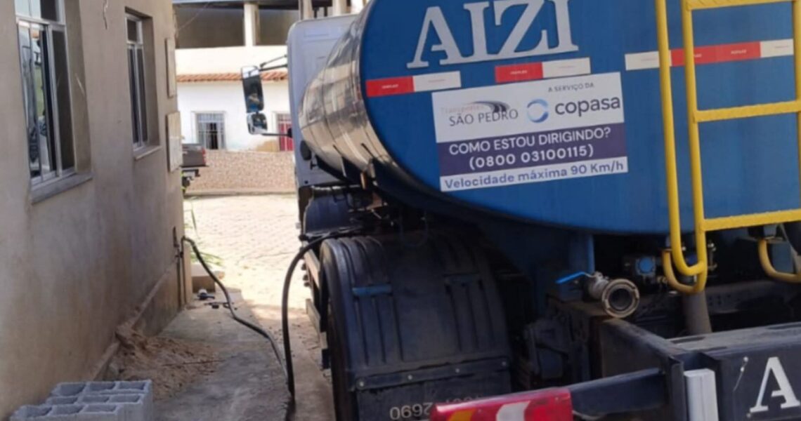 INCOMPETÊNCIA, COPASA DEIXA MORADORES DA RUA DO HOSPITAL EM MIRADOURO SEM ÁGUA HÁ 13 DIAS