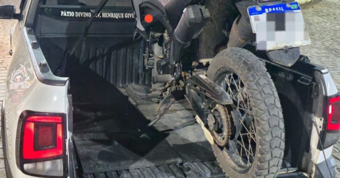 PMMG PRENDE DUPLA E RECUPERA MOTOCICLETA CLONADA EM DIVINO