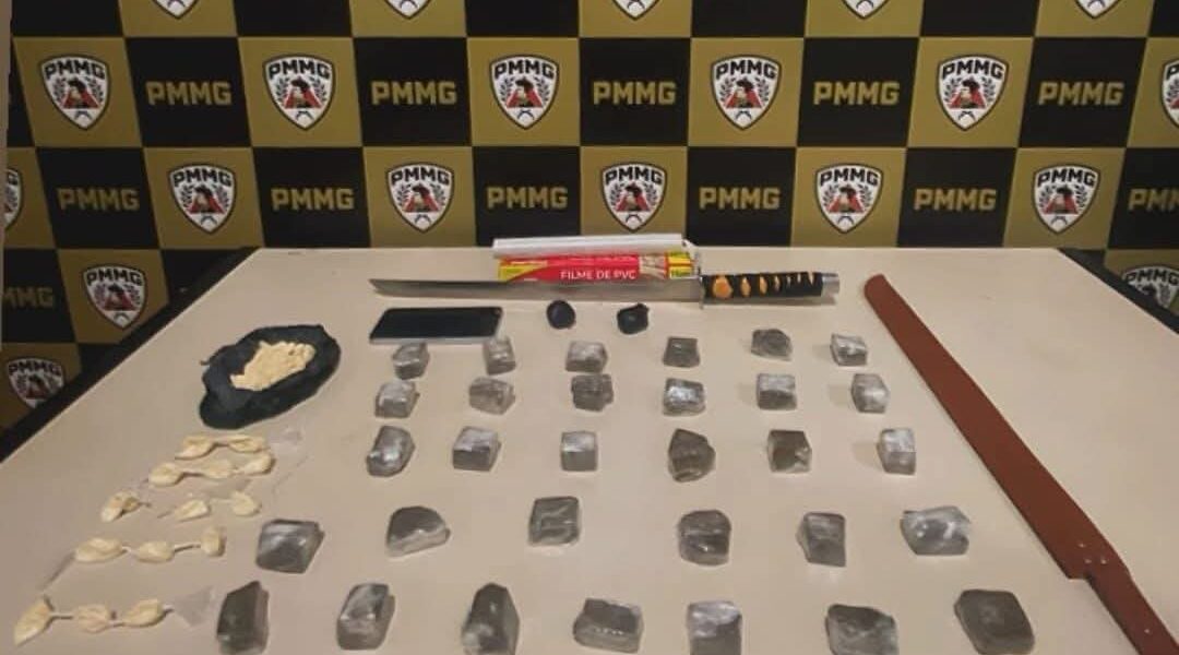 PM APREENDE DROGAS EM IMÓVEL UTILIZADO EXCLUSIVAMENTE PRA TRÁFICO DE DROGAS EM FARIA LEMOS