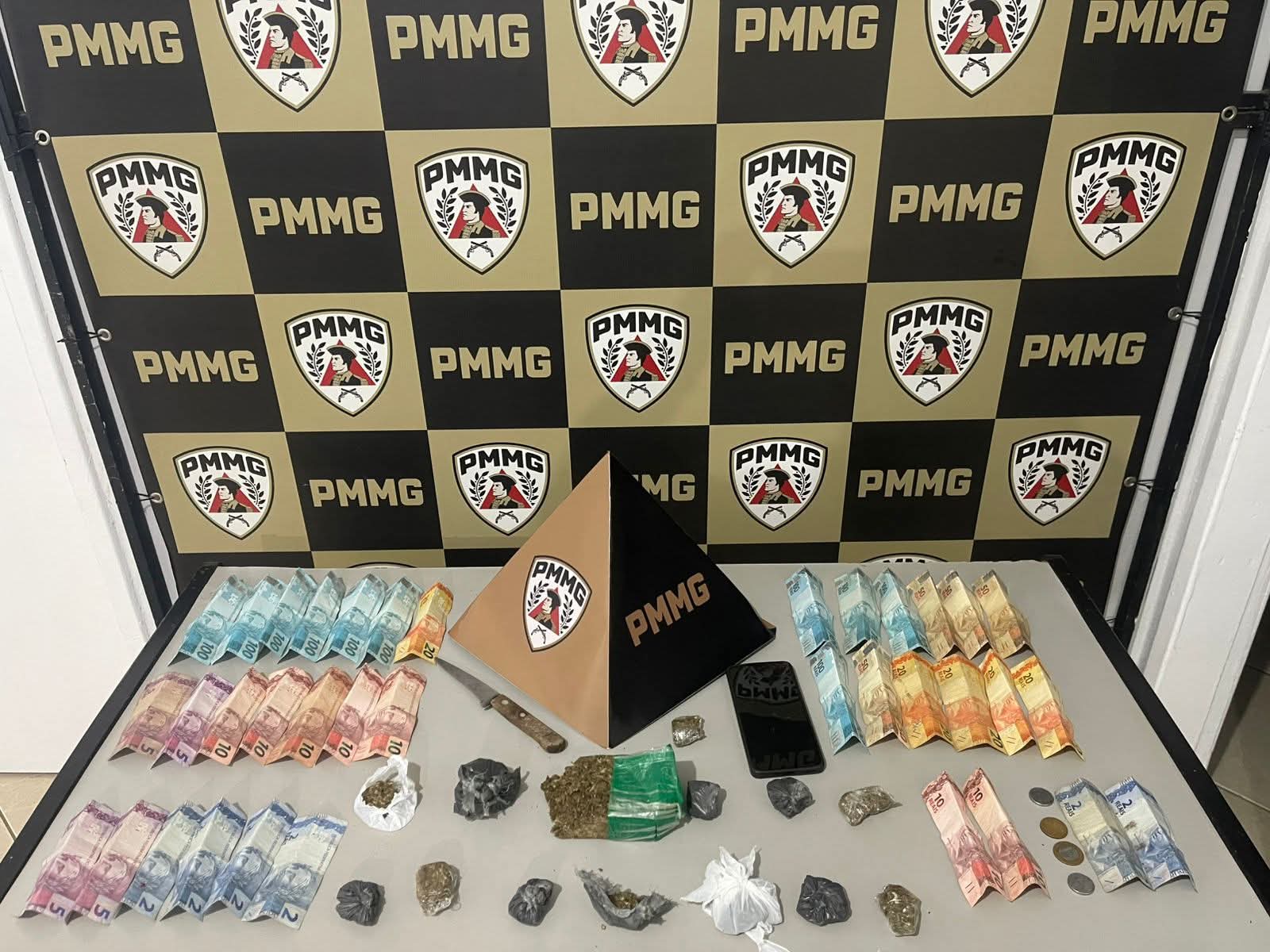 HOMEM DE 20 ANOS É PRESO E DROGAS APREENDIDAS EM FERVEDOURO