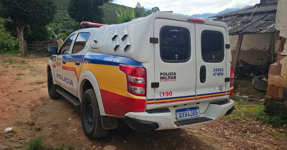 POLÍCIA MILITAR CUMPRE MANDADO DE PRISÃO DURANTE OPERAÇÃO MÊS DA MULHER EM FERVEDOURO