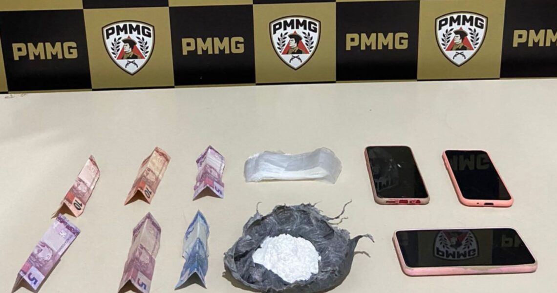 PM PRENDE TRÊS SUPEITOS DE TRÁFICO DE DROGAS EM ABORDAGEM A TAXI EM CARANGOLA