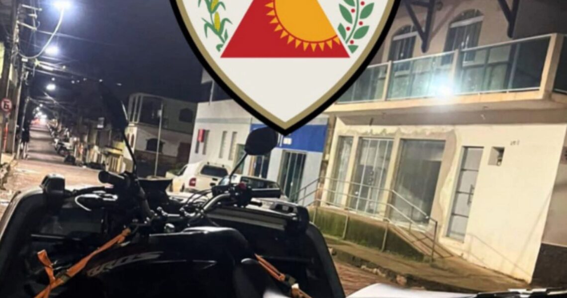 PMMG RECUPERA MOTOCICLETA ROUBADA E PRENDE AUTOR POR ADULTERAÇÃO VEICULAR E USO DE DOCUMENTO FALSO