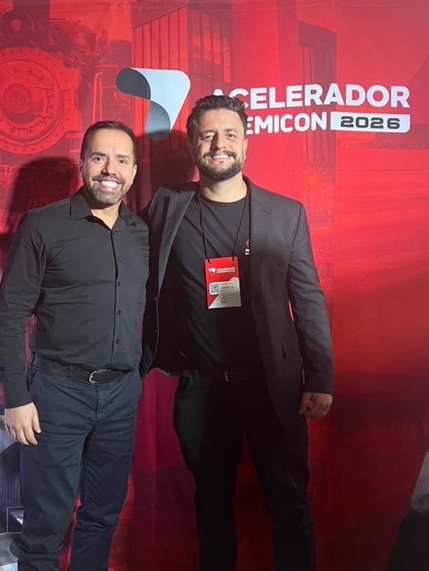 EMPRESÁRIO PAULO HENRIQUE É DESTAQUE ENTRE OS 10 MELHORES CONSULTORES DE MG E ES EM EVENTO DA ADEMICON