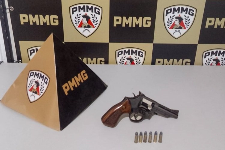 ARMA DE FOGO É ENCONTRADA NA CASA DE RAPAZ ENCONTRADO SEM VIDA EM FERVEDOURO