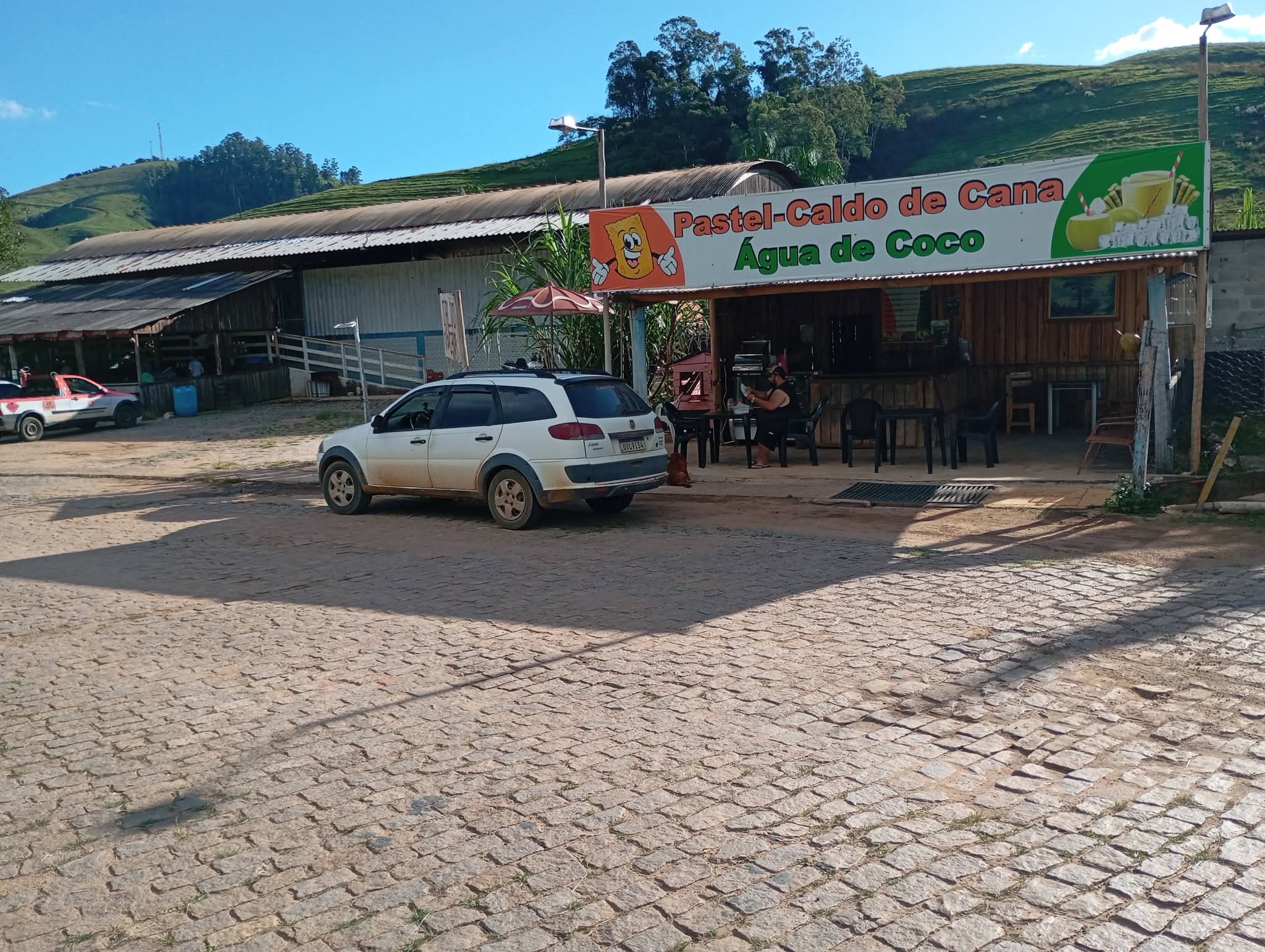 PASTELARIA DO GAÚCHO, NA BR 116, SABOR INCOMPARÁVEL, COM AQUELE CALDO DE CANA!