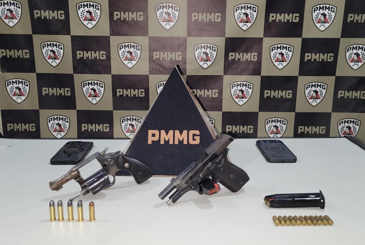 PM PRENDE DOIS SUSPEITOS E APREENDE ARMA DE FOGO EM MURIAÉ