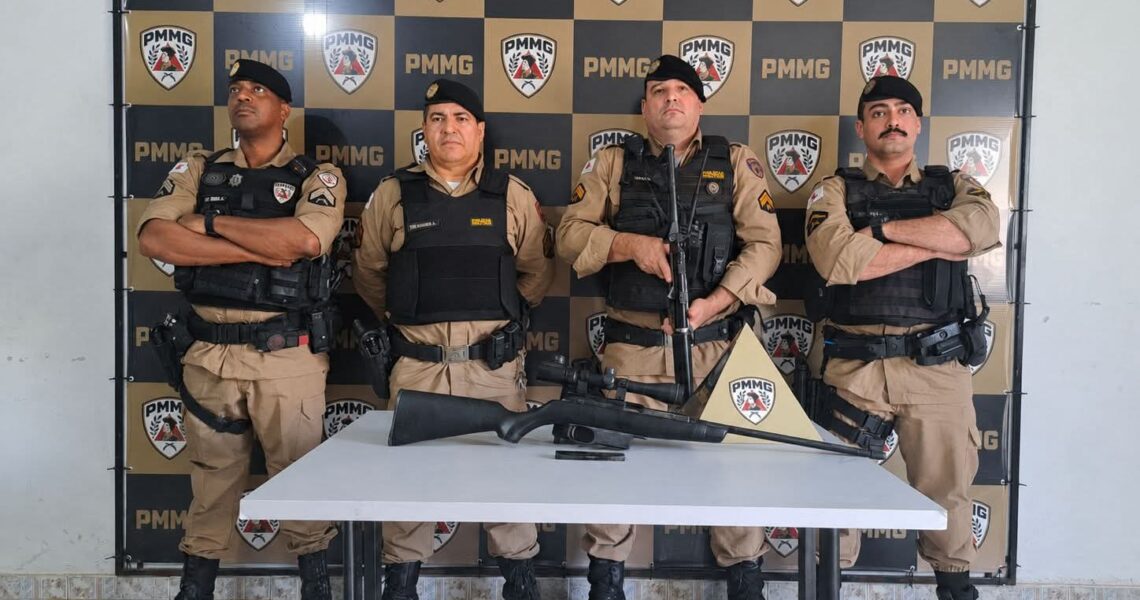 PMMG APREENDE RIFLE CALIBRE .22 DURANTE OPERAÇÃO NA ZONA RURAL DE DIVINO