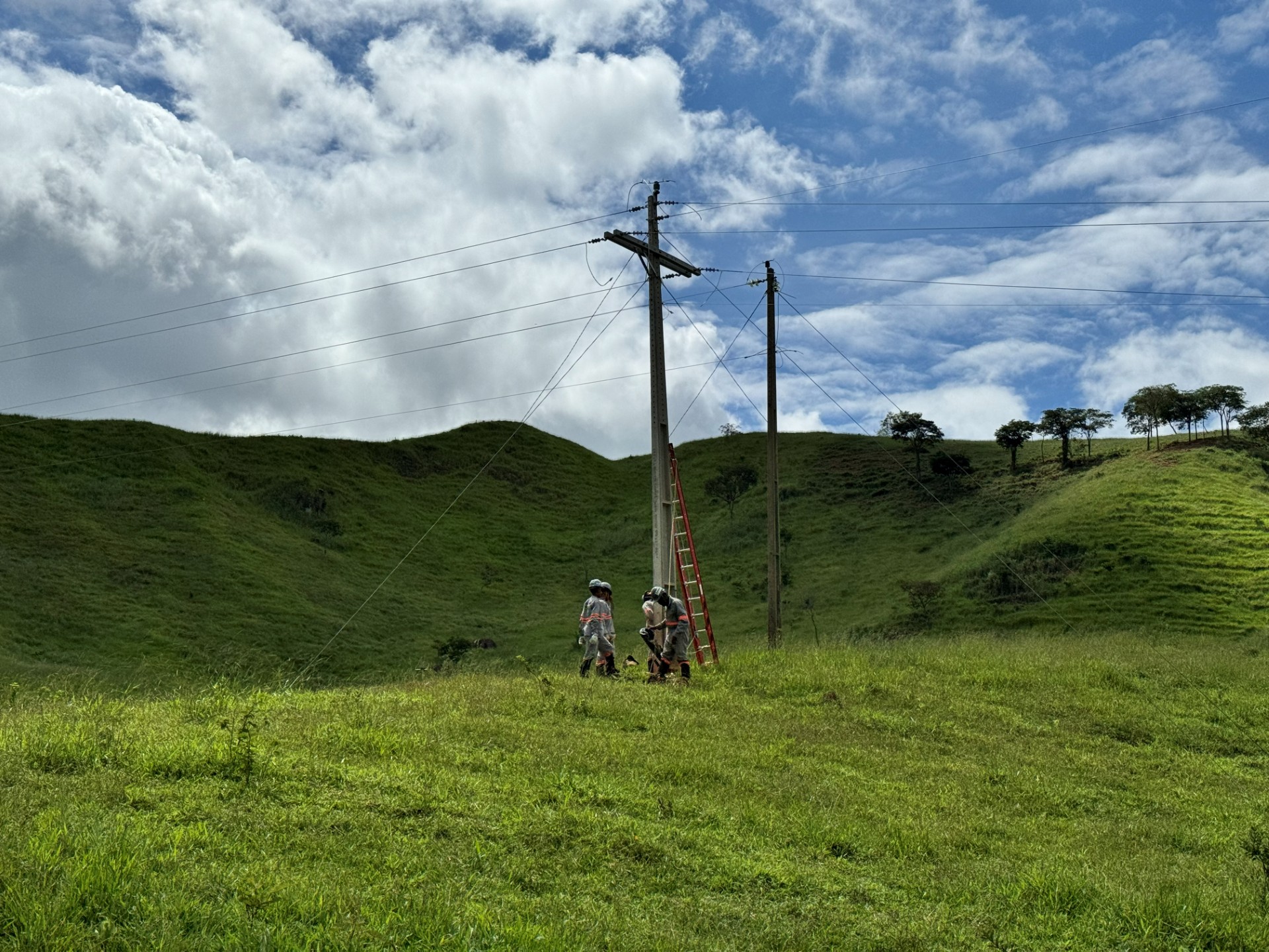 CEMIG AUMENTA A CAPACIDADE DA REDE ELÉTRICA NA REGIÃO DE CARATINGA E SANTA BÁRBARA DO LESTE
