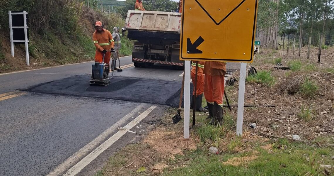 REDUTORES DE VELOCIDADE SÃO COLOCADOS ENTRE FERVEDOURO E CARANGOLA  A PEDIDO DE VEREADOR