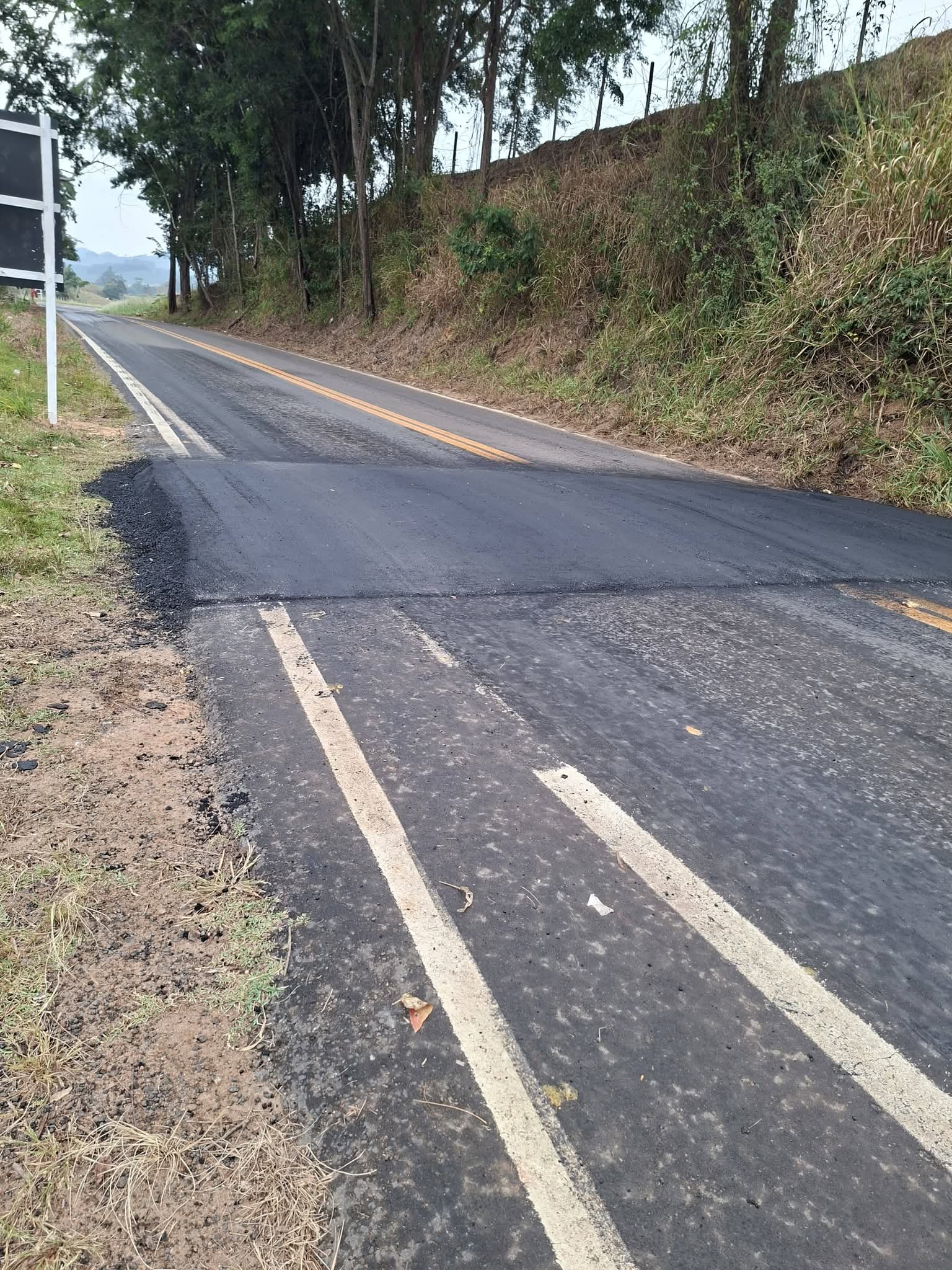 QUEBRA – MOLAS PROVOCAM DOIS ACIDENTES NO PRIMEIRO DIA NO TREVO DE PONTE ALTA, NA 482