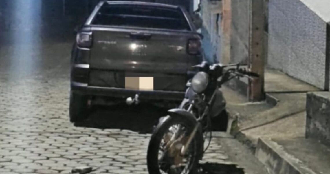 PMMG RECUPERA VEÍCULO CLONADO E APREENDE MOTOCICLETA ADULTERADA EM FERVEDOURO