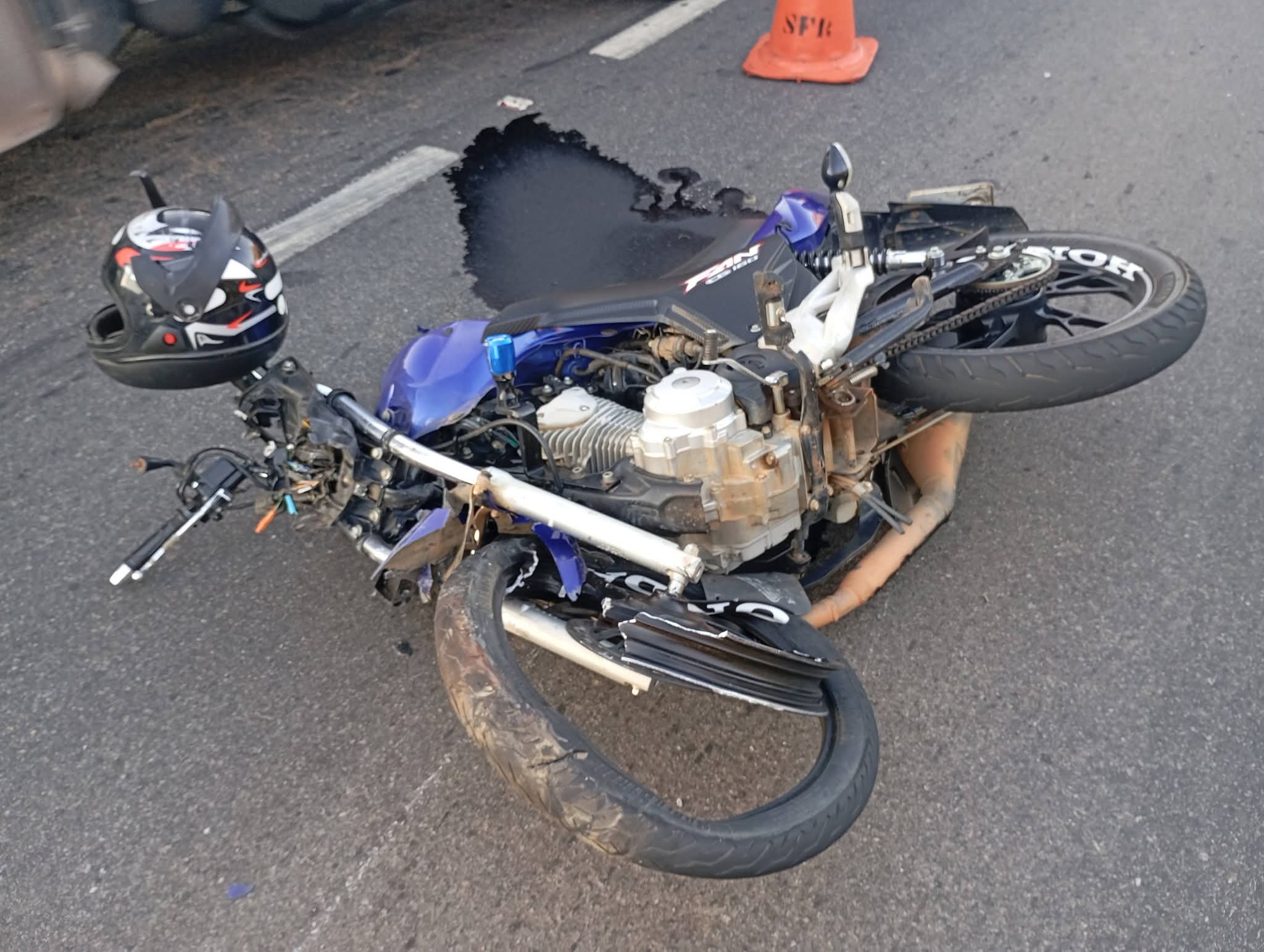 MOTOCICLISTA DE CAPARAÓ FICA FERIDO EM ACIDENTE DE M MIRADOURO