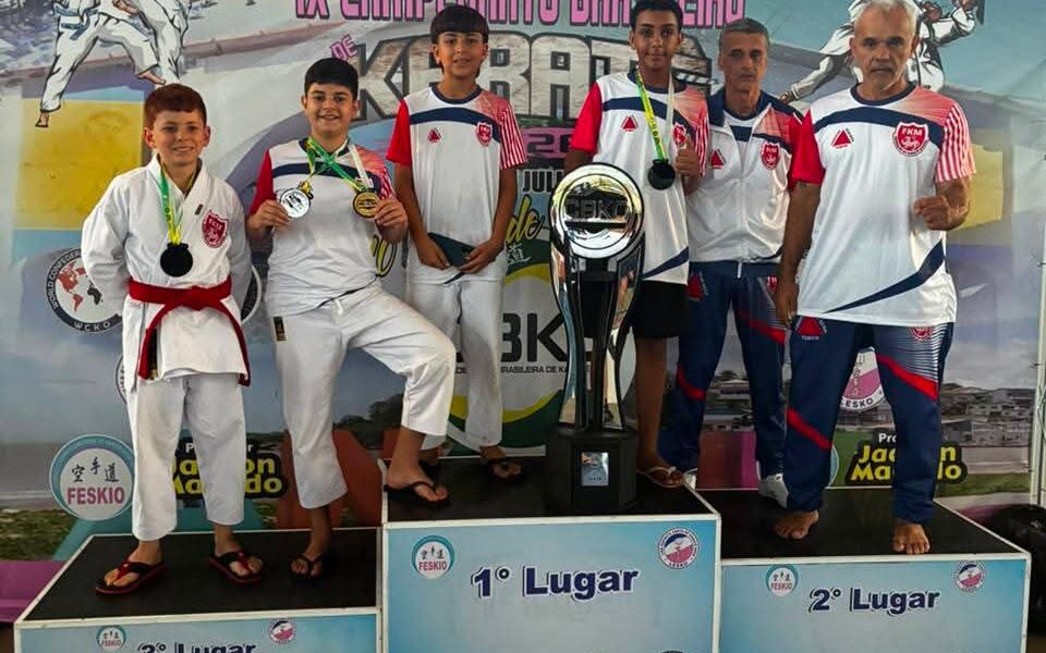ATLETAS DE KARATÊ DE SÃO FRANCISCO DO GLÓRIA SÃO CAMPEÕES BRASILEIROS E CLASSIFICADOS PARA SUL- AMERICANO NO CHILE EM DEZEMBRO DE 2026