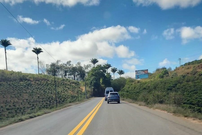APÓS ATUAÇÃO DO MPMG, DER RENOVA SINALIZAÇÃO EM RODOVIA ENTRE ERVÁLIA E VIÇOSA