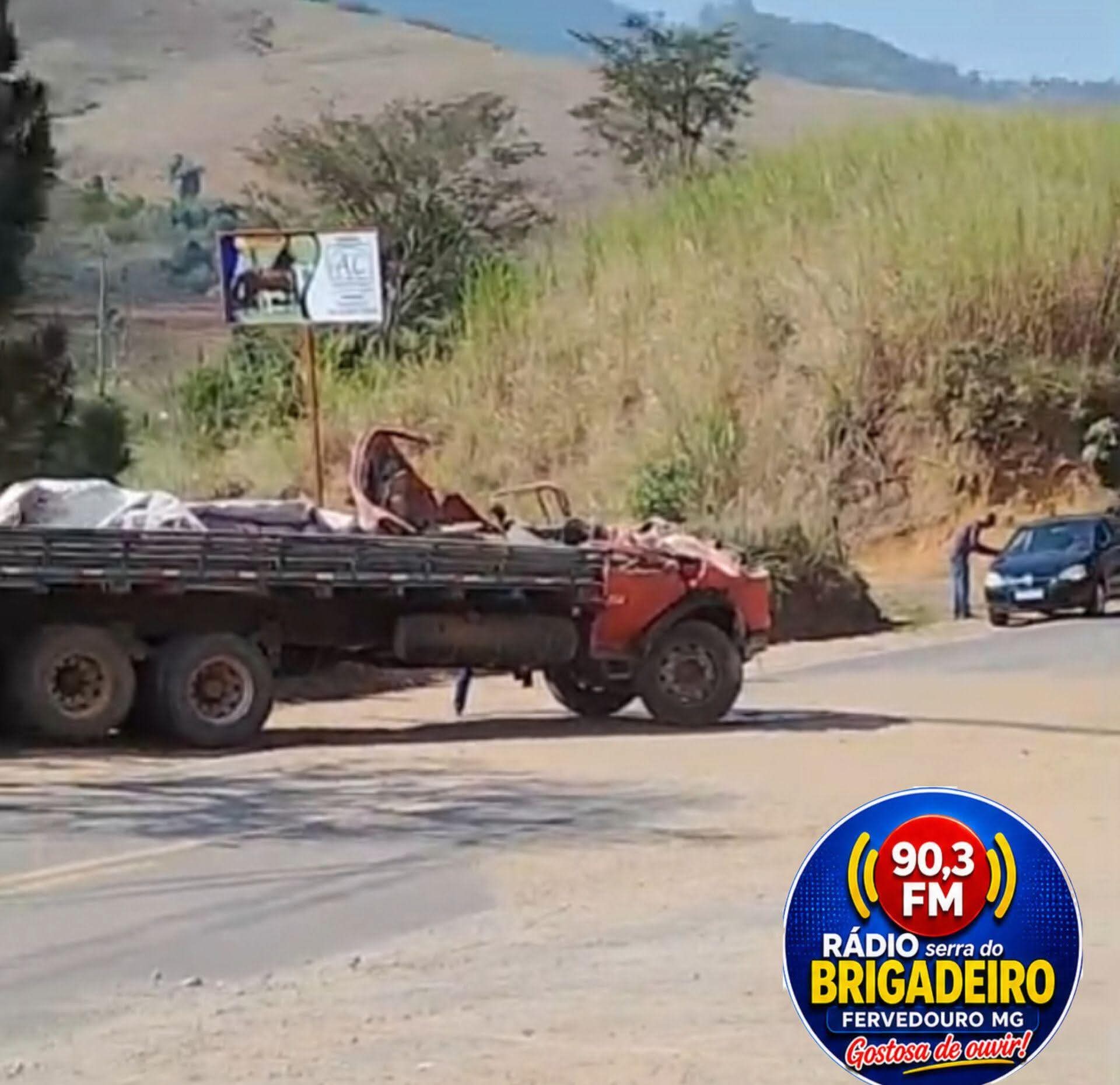 TRAGÉDIA- GRAVE ACIDENTE: CAMINHÃO PERDE O FREIO NA DESCIDA DE BARROSO- ZONA RURAL DE CARANGOLA