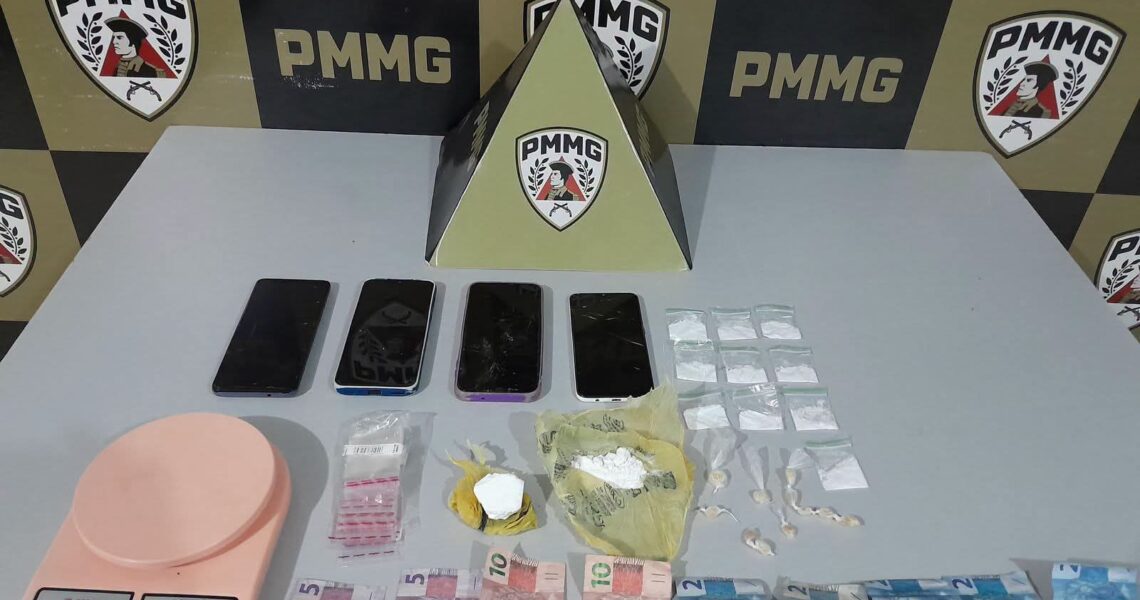 PMMG PRENDE DOIS AUTORES POR TRÁFICO DE DROGAS EM DIVINO