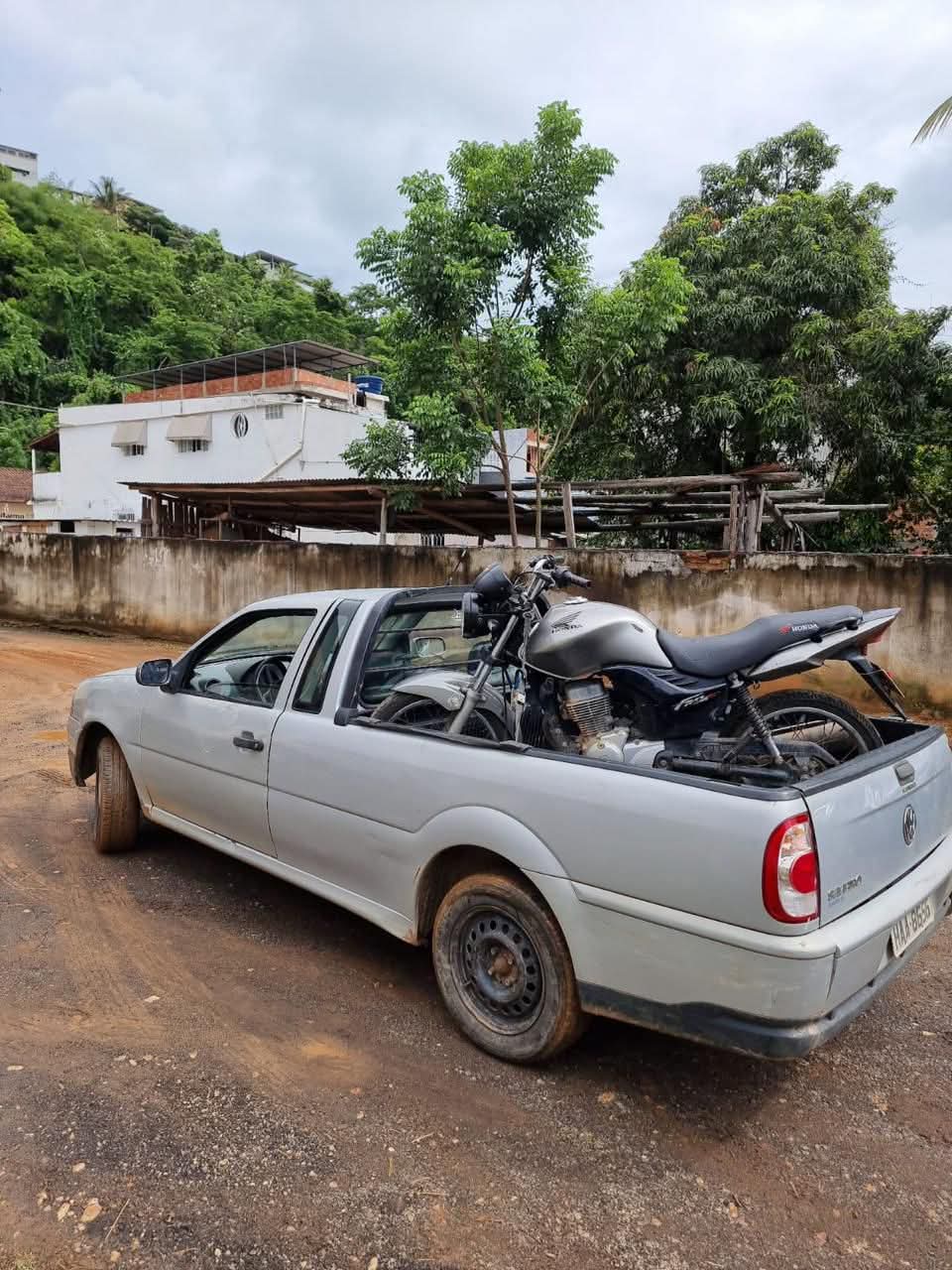 POLÍCIA MILITAR RECUPERA MOTOCICLETA FURTADA EM MIRADOURO