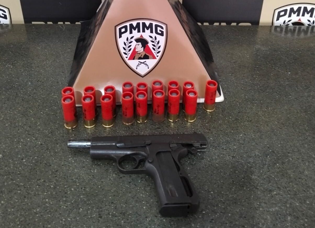 OPERAÇÃO AGROGERAIS SEGURA RESULTA EM PRISÃO E APREENSÃO DE ARMA DE FOGO EM FERVEDOURO