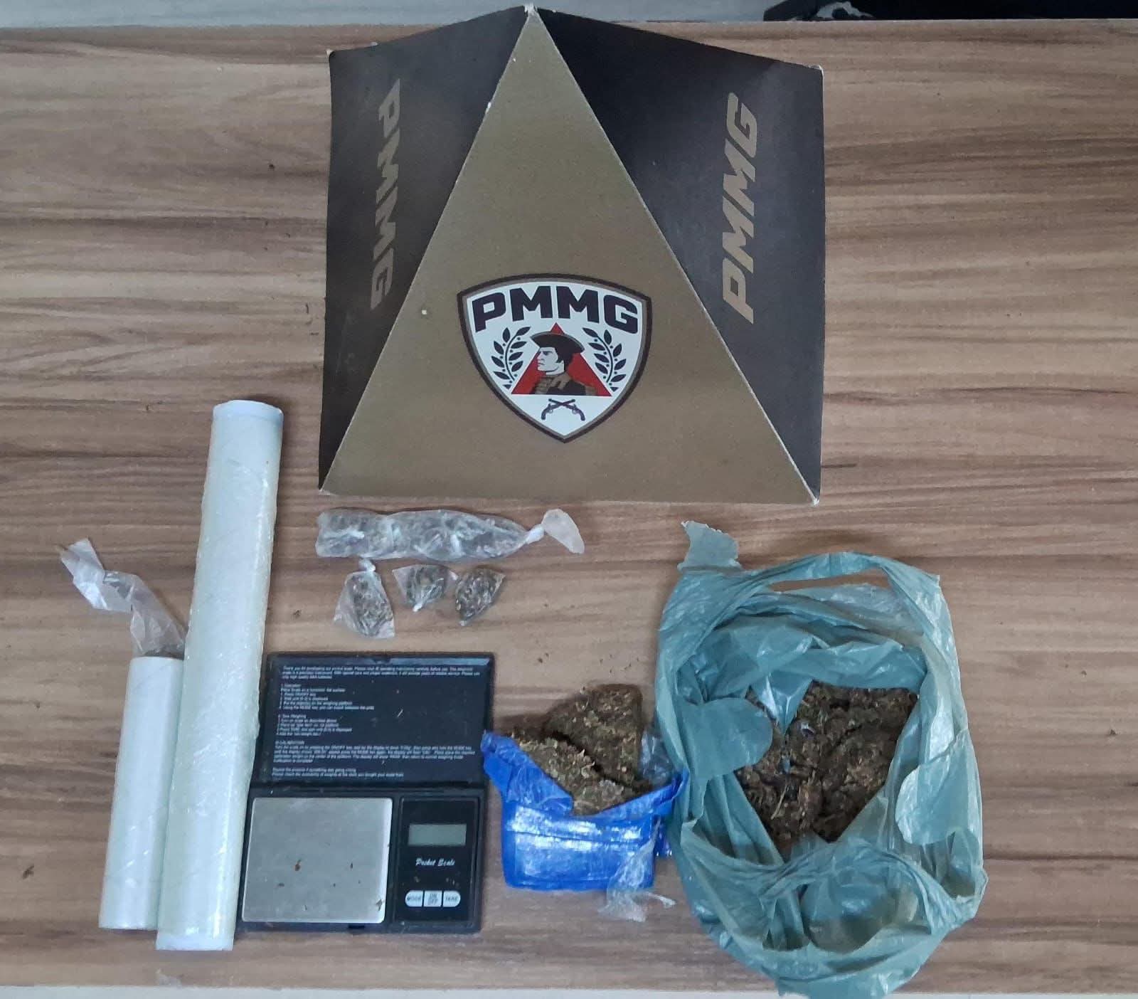 PMMG REGISTRA OCORRÊNCIA DE LESÃO CORPORAL E APREENDE DROGAS NO BAIRRO PLANALTO EM MURIAÉ