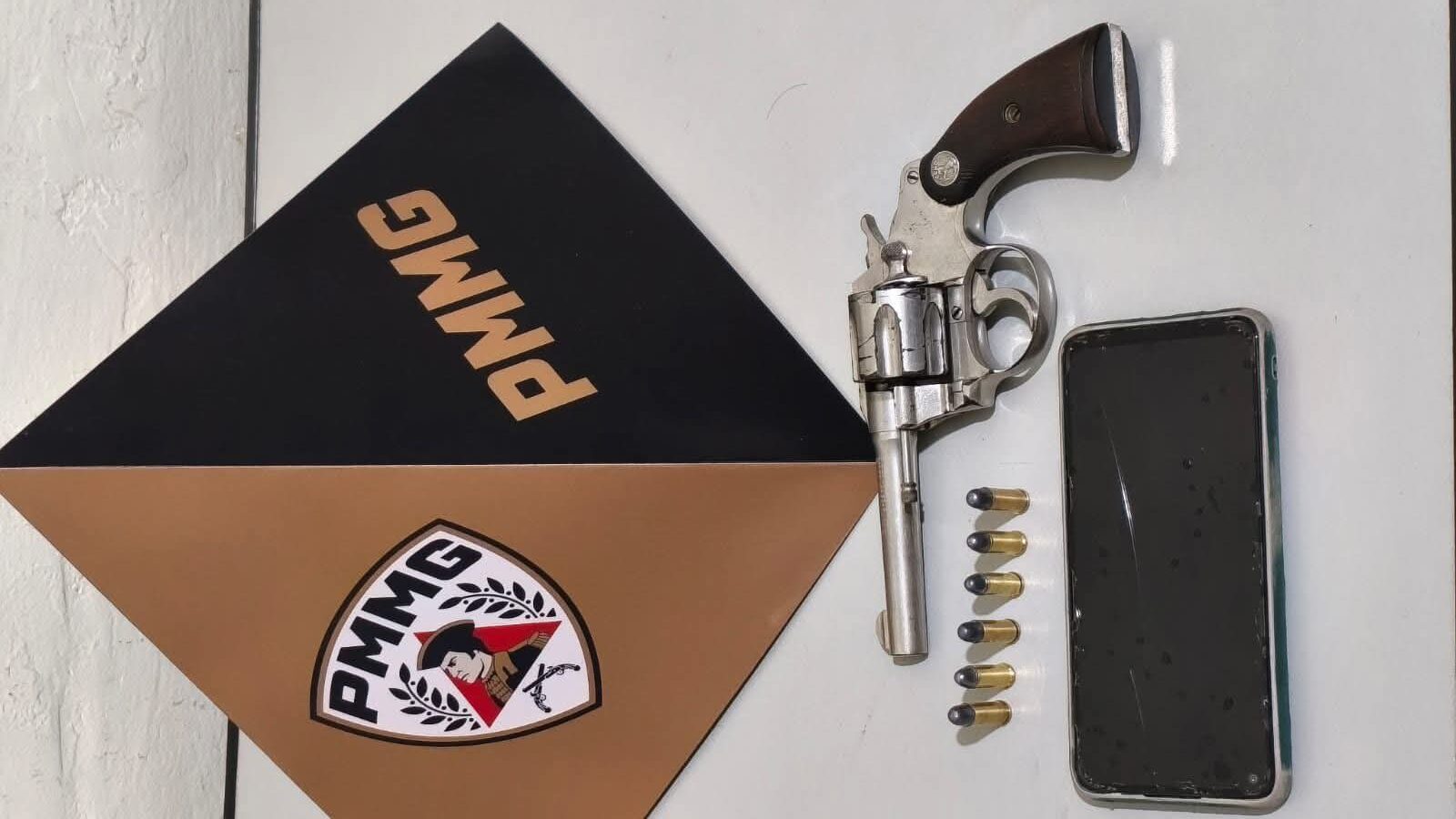 PATRULHA RURAL REALIZA PRISÃO POR PORTE ILEGAL DE ARMA DE FOGO EM ROSÁRIO DA LIMEIRA