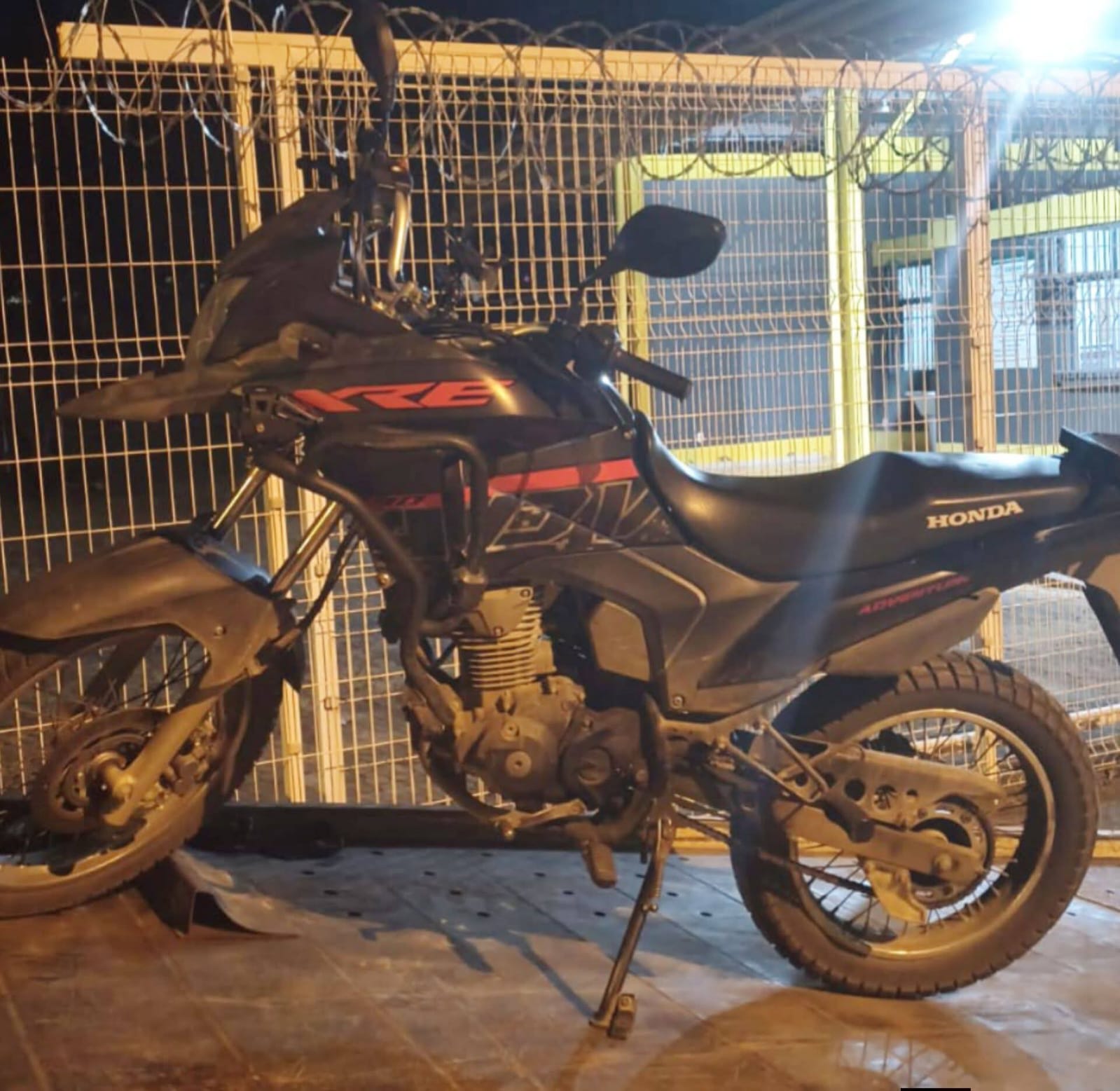 POLICIA MILITAR DE ESPERA FELIZ PRENDE AUTOR POR FURTO DE MOTOCICLETA